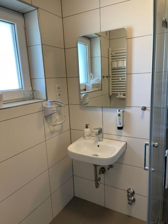 Hotel Wiesental Naehe Friedrichshafen เมคเคนบอยเริน ภายนอก รูปภาพ