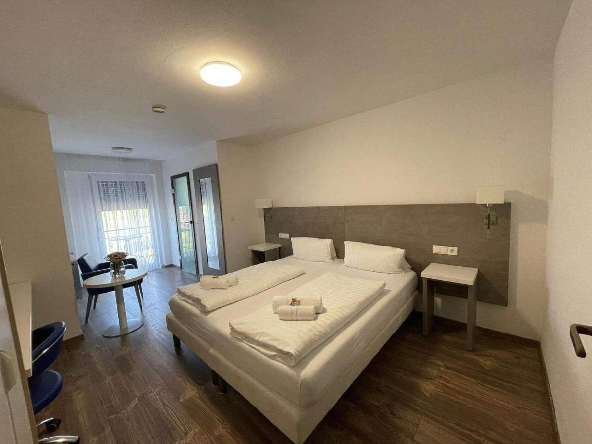 Hotel Wiesental Naehe Friedrichshafen เมคเคนบอยเริน ภายนอก รูปภาพ