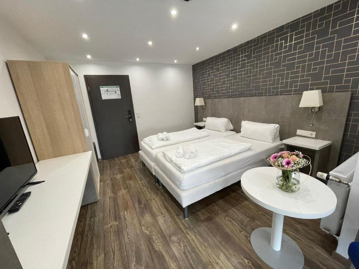 Hotel Wiesental Naehe Friedrichshafen เมคเคนบอยเริน ภายนอก รูปภาพ