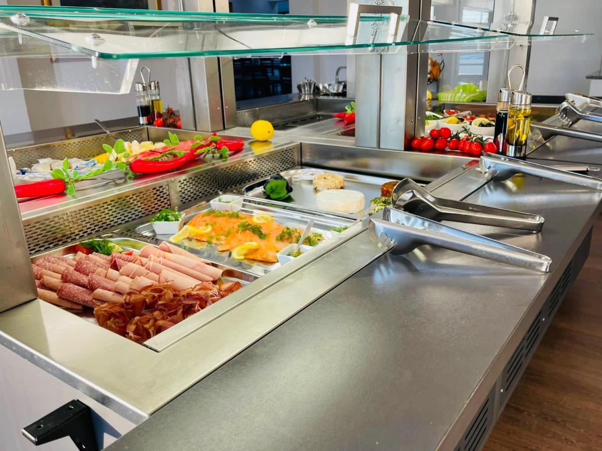 Hotel Wiesental Naehe Friedrichshafen เมคเคนบอยเริน ภายนอก รูปภาพ