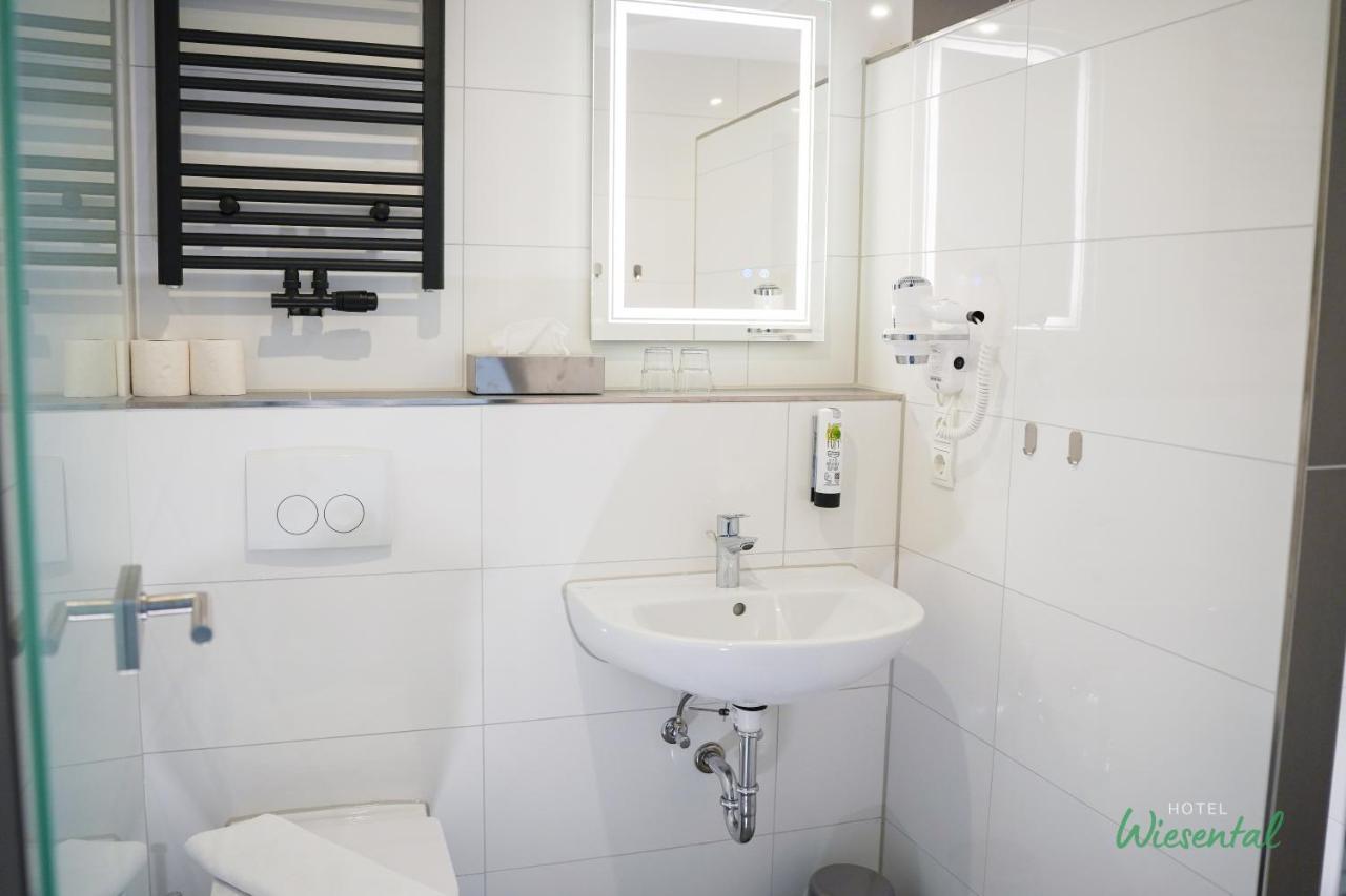 Hotel Wiesental Naehe Friedrichshafen เมคเคนบอยเริน ภายนอก รูปภาพ