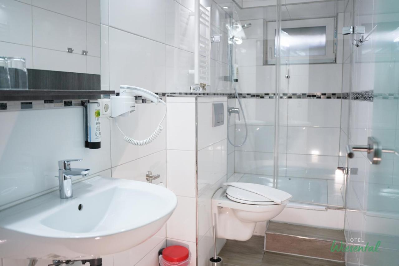 Hotel Wiesental Naehe Friedrichshafen เมคเคนบอยเริน ภายนอก รูปภาพ