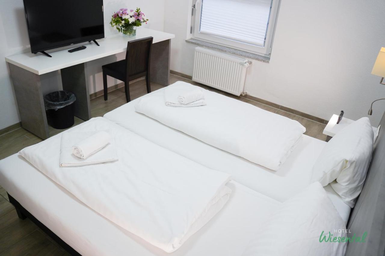 Hotel Wiesental Naehe Friedrichshafen เมคเคนบอยเริน ภายนอก รูปภาพ