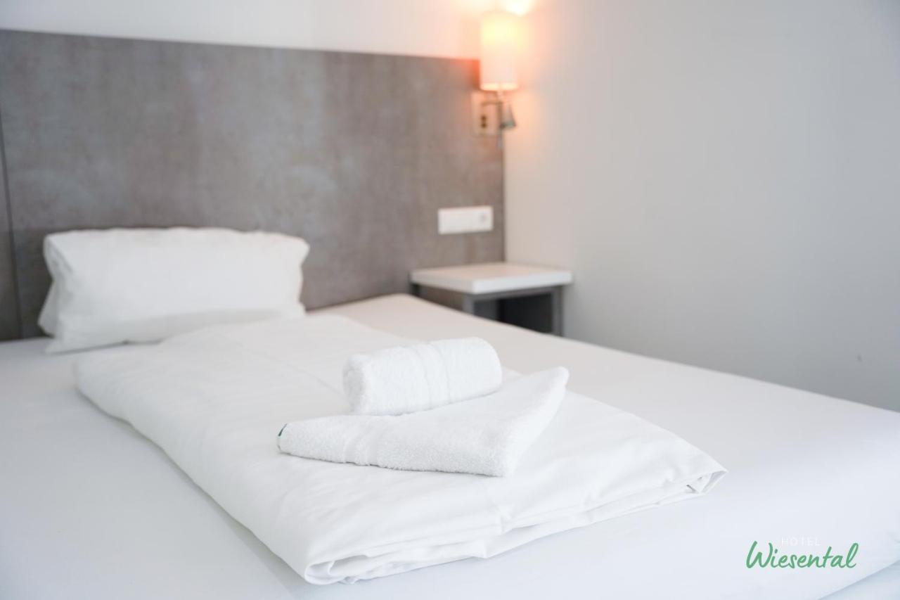 Hotel Wiesental Naehe Friedrichshafen เมคเคนบอยเริน ภายนอก รูปภาพ