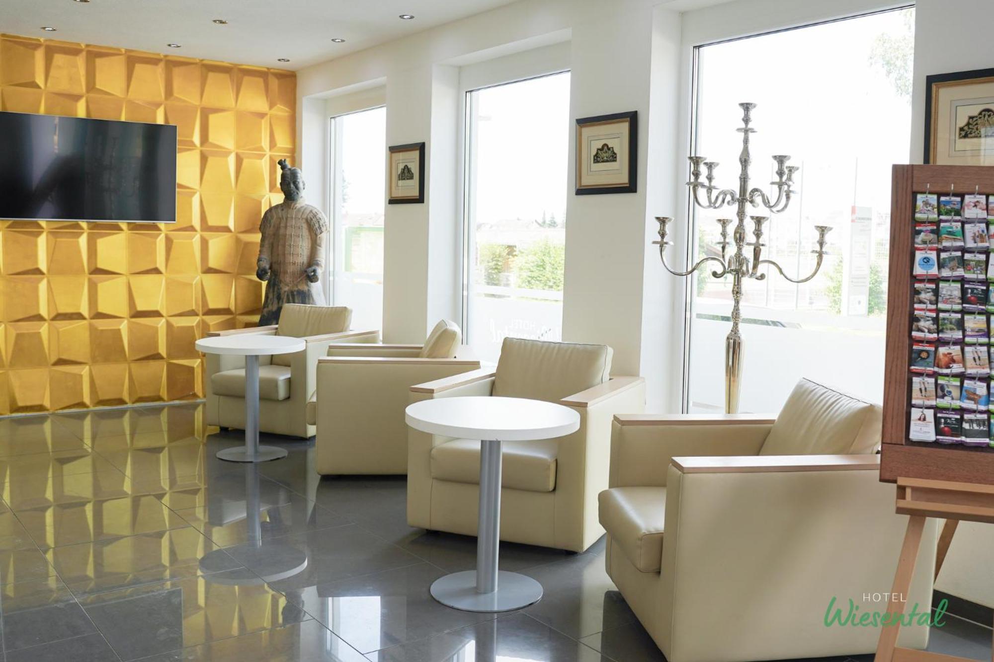 Hotel Wiesental Naehe Friedrichshafen เมคเคนบอยเริน ภายนอก รูปภาพ