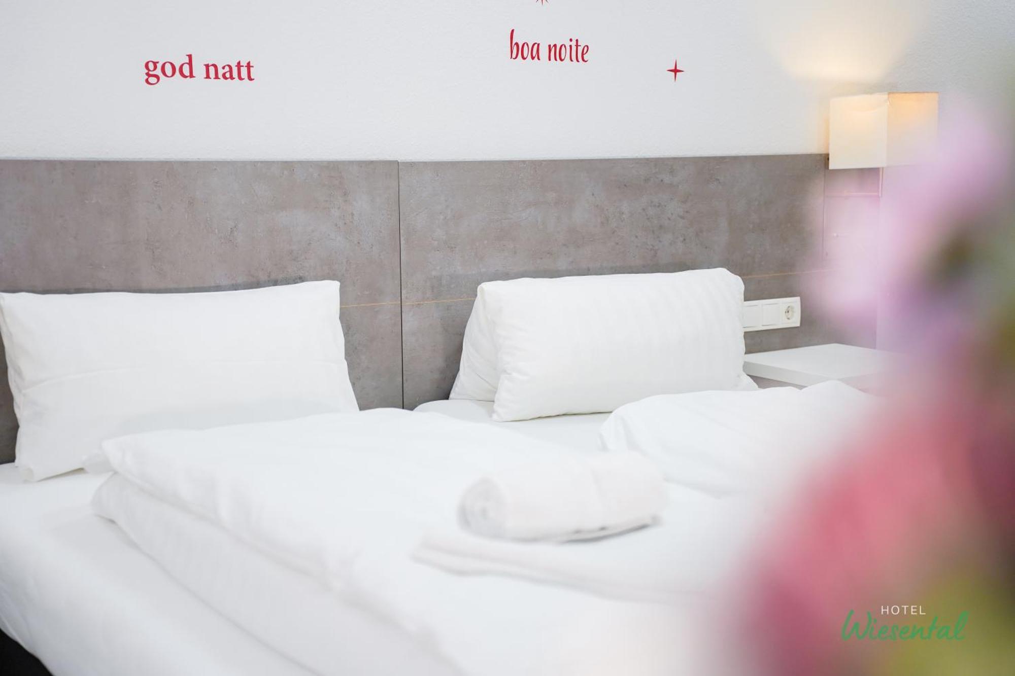 Hotel Wiesental Naehe Friedrichshafen เมคเคนบอยเริน ภายนอก รูปภาพ